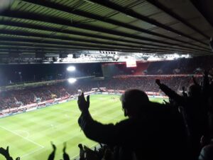 Vrijwilligersuitje naar voetbalwedstrijd